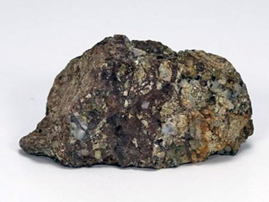 É uma brecha não sedimentar, resultante do esmagamento (catáclase) de uma rocha no próprio local, em resultado de um esforço de natureza tectónica,seguida de cimentação por precipitação de óxidos e hidróxidos de ferro, transportados por fluidos circulantes.